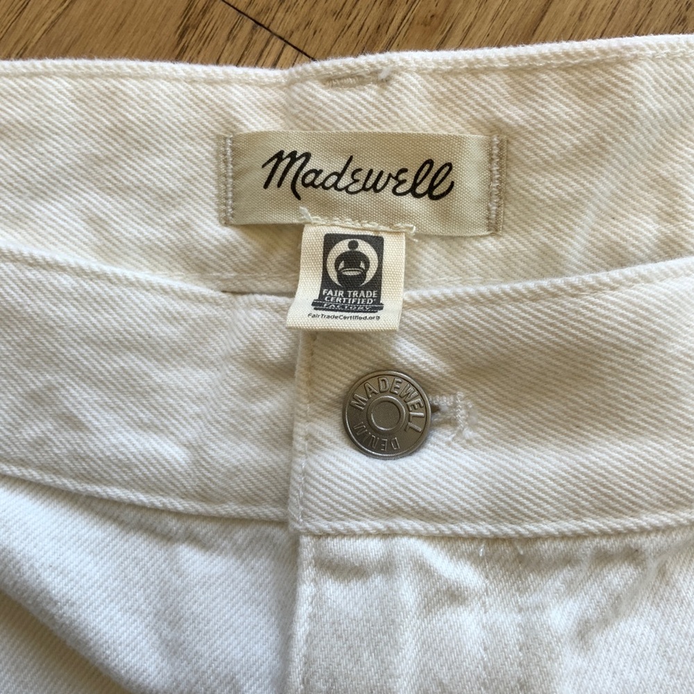 Madewell Relaxed Denim Frayed Shorts Off-White Size 22 NWT - Picture 8 of 16